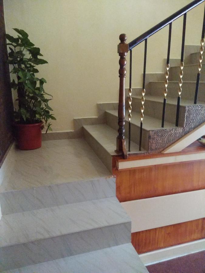Manjira Lodge Гуруваюр Экстерьер фото